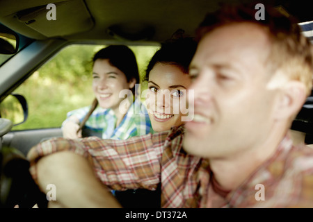 Drei Passagiere in der Kabine von einem Pickup-truck Stockfoto