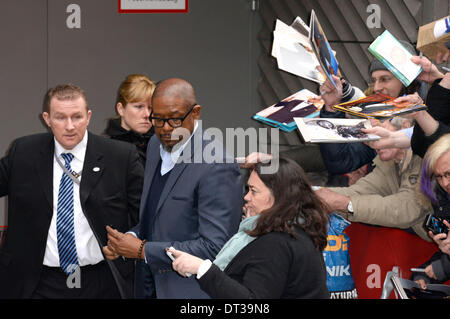 Berlin, Deutschland. 7. Februar 2014. Forest Whitaker kommt für die "zwei Männer in der Stadt / La Voie de ennemi" Photocall auf der 64. Internationalen Filmfestspiele Berlin / Berlinale 2014 am 7. Februar 2014 in Berlin, Deutschland-Credit: Dpa picture-Alliance/Alamy Live News Stockfoto