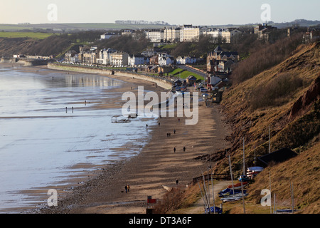 Filey Vorland an einem sonnigen Wintertag bei Ebbe, Filey, North Yorkshire, England, UK. Stockfoto