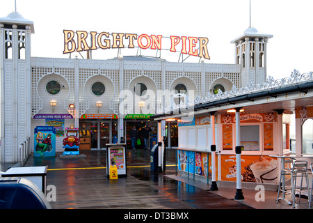 Eingang zum Pier von Brighton, häufig genannt "Palace Pier" in Brighton, Sussex, UK Stockfoto