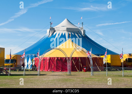 Die bunten Zirkuszelt Zelte des Zirkus Gerry Cottle Stockfoto