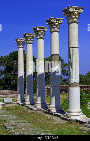 Kolonnade unter den Ruinen von Asklepion in Insel Kos, Griechenland Stockfoto