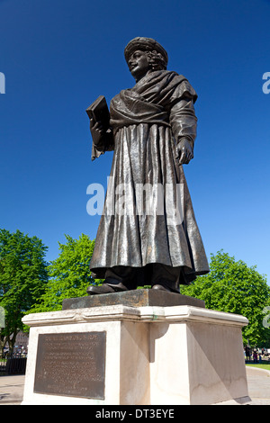 Statue von Rajah Rammohun Roy außerhalb Bristol Cathedral Stockfoto