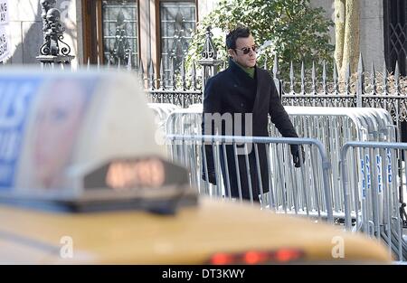 New York, NY, USA. 7. Februar 2014. Justin Theroux in Anwesenheit für Philip Seymour Hoffman Beerdigung, St. Ignatius von Loyola katholische Kirche, New York, NY 7. Februar 2014. Bildnachweis: Kristin Callahan/Everett Collection/Alamy Live-Nachrichten Stockfoto