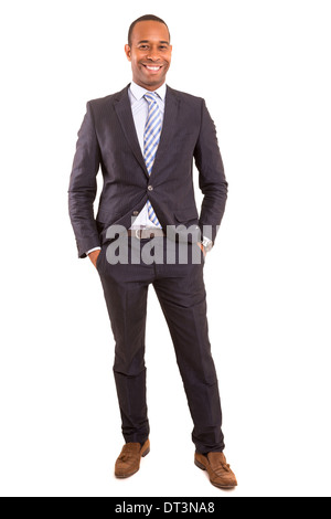 junge hübsche afrikanische Geschäftsmann posiert isoliert auf weiß Stockfoto