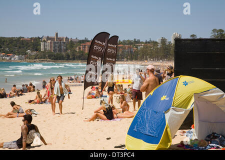 Sydney, Australien. 8. Februar 2014. Tag eins von den Hurley Australian Open of Surfing in Sydneys berühmten Manly Beach Credit: Martin Beere/Alamy Live News Stockfoto