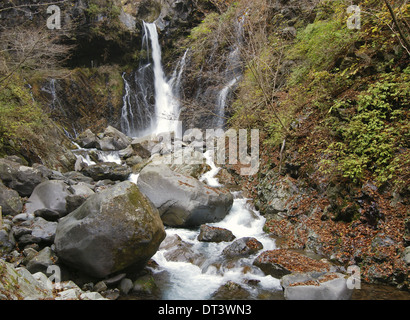 malerischer Wasserfall Urami in Nikko, Japan Stockfoto