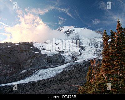 Die Nisqually Gletscher vom Gletscher Vista oben Paradies am Mount Rainier Nationalpark 12. Oktober 2004 in Ashford, WA. Stockfoto