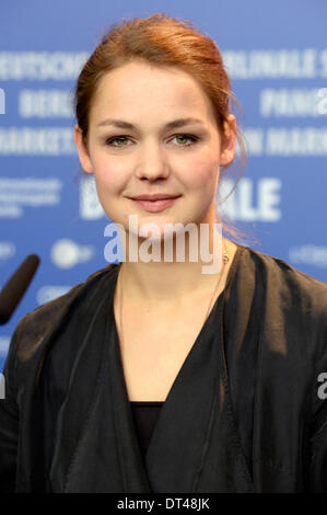 Berlin, Deutschland. 7. Februar 2014. Luise Heyer während der "Jack"-Pressekonferenz auf der 64. Internationalen Filmfestspiele Berlin / Berlinale 2014 am 7. Februar 2014 in Berlin, Deutschland Stockfoto