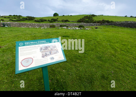 Drumena Cashel ist ein gutes Beispiel für einen kleinen frühchristlichen Steinhäuser Hof Gehäuse in der Nähe von Castlewellan im County Down Stockfoto