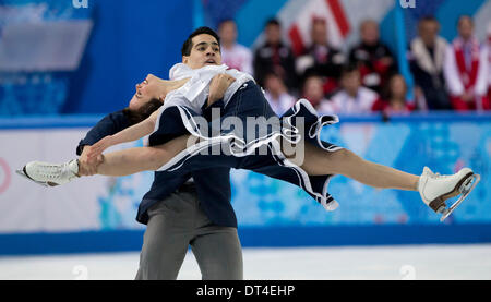 Sotschi, Russland. 8. Februar 2014. Luca Lanotte und Anna Cappellini, Italien führen beim Team Ice Dance kurze Tanz am TheIceberg Skating Palast während der Olympischen Winterspiele 2014 in Sotschi. Bildnachweis: Paul Kitagaki Jr./ZUMAPRESS.com/Alamy Live-Nachrichten Stockfoto