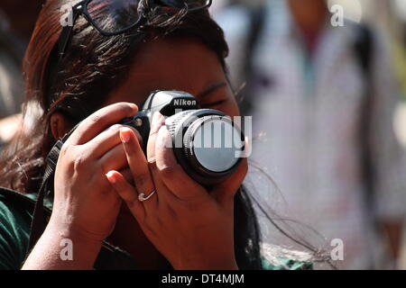 Premchand Rangasala, Patna, Bihar, Indien, 9. Februar 2014. Interaktiver Workshop von Musikern aus Schweden und Bihar, Indien besucht und genossen von motely Music Lovers während der abschließenden Tag der erste Sufi Sutra-Festival am Nachmittag warme Winter für den "Weltfrieden". Bildnachweis: Rupa Ghosh/Alamy Live-Nachrichten. Stockfoto