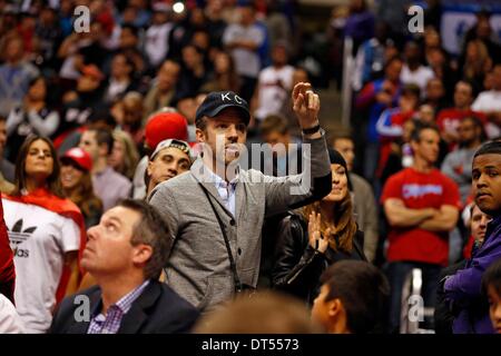 Los Angeles, Kalifornien, USA. 5. Februar 2014. Schauspieler Jason Sudeikis anwesend während der NBA-Spiel zwischen den Los Angeles Clippers und die Miami Heat im Staples Center in Los Angeles, Kalifornien. Charles Baus/CSM/Alamy Live-Nachrichten Stockfoto