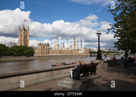 Blick über die Themse, Houses of Parliament Stockfoto