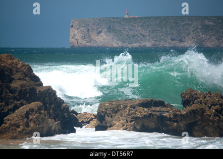 Stürmischen Atlantik auf Kap St. Vincent Sagres Parque Natural da Costa Vicentina e Sudoeste Alentejano Algarve Portugal Stockfoto