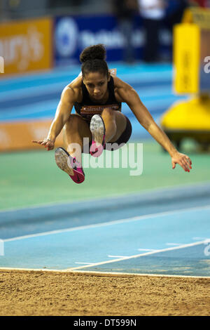 Sheffield, UK. 9. Februar 2014. Laura SAMUEL Gewinner des Finales Frauen DREISPRUNG, Sainsbury britischen Leichtathletik-Hallenmasters am English Institute of Sport (EIS), Sheffield, England, UK. Bildnachweis: Simon Balson/Alamy Live-Nachrichten Stockfoto