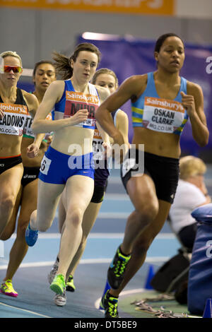 Sheffield, UK. 9. Februar 2014. Laura MUIR Sieger der Frauen 800 m Finale, Sainsbury britischen Leichtathletik-Hallenmasters am English Institute of Sport (EIS), Sheffield, England, UK. Bildnachweis: Simon Balson/Alamy Live-Nachrichten Stockfoto