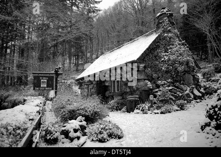 Winter Schnee, TY Hyll hässliches Haus, Betws-y-Coed, Snowdonia-Nationalpark, Conwy, Wales, UK Stockfoto