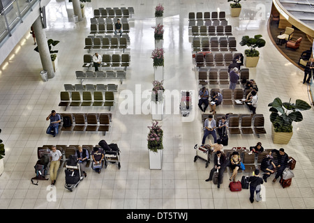 Passagier-Lounge und Wartebereich am Flughafen Suvarnabhumi Bangkok Thailand S. E. Asien Stockfoto