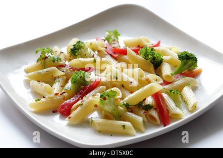 Pasta ist ein Sammelbegriff für italienische Varianten von Nudeln Stockfoto