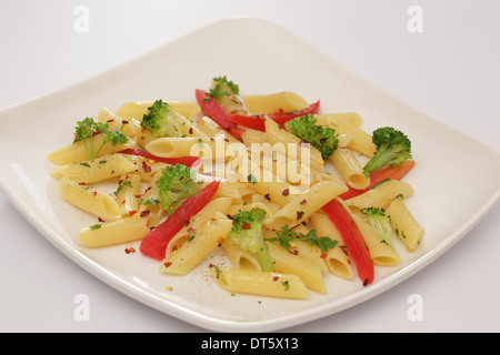 Pasta ist ein Sammelbegriff für italienische Varianten von Nudeln Stockfoto