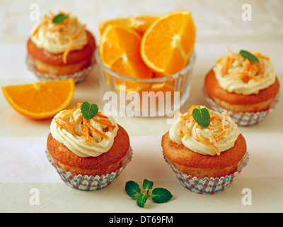Orangen-Cupcakes. Rezept zur Verfügung. Stockfoto