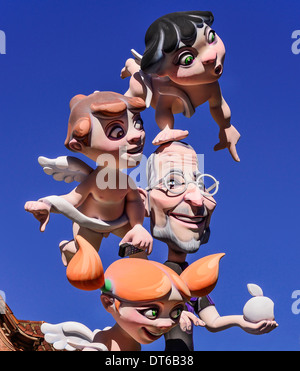 Spanien, Provinz Valencia, Valencia, Papier Papiermache Figuren auf der Straße während Las Fallas Festival. Stockfoto