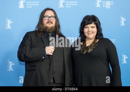 Berlin, Deutschland. 10. Februar 2014. (L-R) Direktoren Iain Forsyth und Jane Pollard besuchen "20,000 Days on Earth" Fototermin während 64. Berlinale International Film Festival im Grand Hyatt Hotel am 10. Februar 2014 in Berlin, Deutschland. Bildnachweis: Goncalo Silva/NurPhoto/ZUMAPRESS.com/Alamy Live-Nachrichten Stockfoto