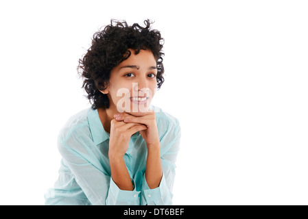 Porträt von glücklich hispanische Geschäftsfrau lächelt zuversichtlich in die Kamera auf weißem Hintergrund Stockfoto