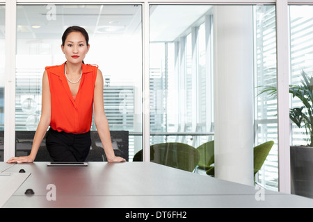 Porträt des weiblichen Businessmanager im Büro Stockfoto