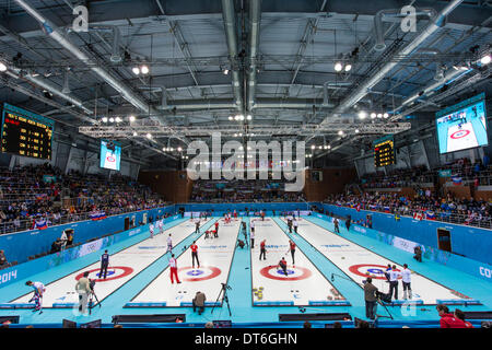 Sotschi, Krasnodar Krai, Rußland. 10. Februar 2014. Ein Überblick über die Arena während der Männer ist Curling-Round-Robin-Spiele im Ice Cube Curling Zentrum - XXII Olympische Winter-Spiel-Credit: Action Plus Sport/Alamy Live News Stockfoto