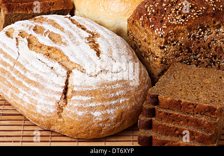 Brot-Hintergrund. Agrarland-Stillleben Stockfoto