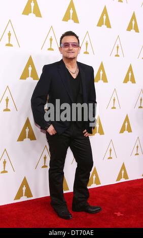 Beverly Hills, Kalifornien, USA. 10. Februar 2014. Bono im Ankunftsbereich für die Academy of Motion Picture Arts und Sciences (AMPAS) jährliche Oscars Nominees Luncheon, The Beverly Hilton Hotel, Beverly Hills, CA 10. Februar 2014. Bildnachweis: Jef Hernandez/Everett Collection/Alamy Live-Nachrichten Stockfoto