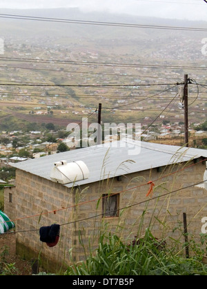 Lieferung nicht Lieferung von Dienstleistungen urbanen Landbevölkerung Wasser Strom Abfall transportieren Gehäuse Stockfoto