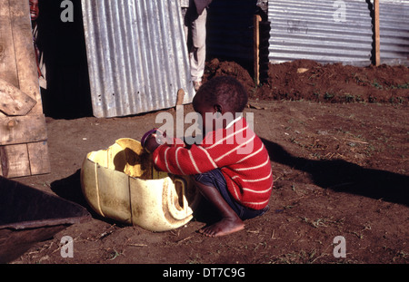 Kind in Vertriebenen Camp in Eldoret, Rift Valley, Kenia Stockfoto