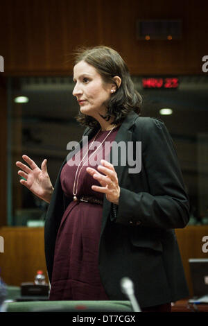 Brüssel, Bxl, Belgien. 11. Februar 2014. Birgitta Ohlsson Hauptsitz der schwedische Minister für Angelegenheiten der Europäischen Union im allgemeinen Angelegenheit Rat European Affairs Minister beim Europäischen Rat in Brüssel am 11.02.2014, die Minister eine Entscheidung über die Genehmigung für das Inverkehrbringen für Zwecke der Anbau von gentechnisch verändertem Mais 1507 treffen. Bildnachweis: ZUMA Press, Inc./Alamy Live-Nachrichten Stockfoto