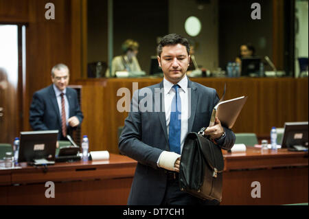 Brüssel, Bxl, Belgien. 11. Februar 2014. Bulgarische Außenminister, Kristian Vigenin während der allgemeinen Angelegenheit Rat European Affairs Minister am Sitz des Europäischen Rates in Brüssel, Belgien auf 11.02.2014, die Minister eine Entscheidung über die Genehmigung für das Inverkehrbringen für Zwecke der Anbau von gentechnisch verändertem Mais 1507 treffen. Bildnachweis: ZUMA Press, Inc./Alamy Live-Nachrichten Stockfoto