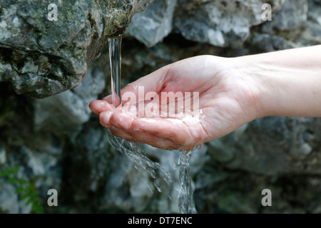 La Bénite Fontaine, natürliche Quelle. Stockfoto