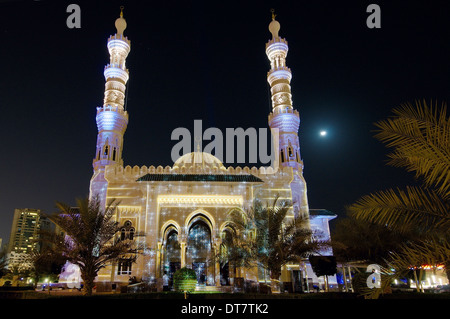 Sharjah Light Festival, Moschee Masjid Al Majaz, Emirat Sharjah, Vereinigte Arabische Emirate, Naher Osten Stockfoto