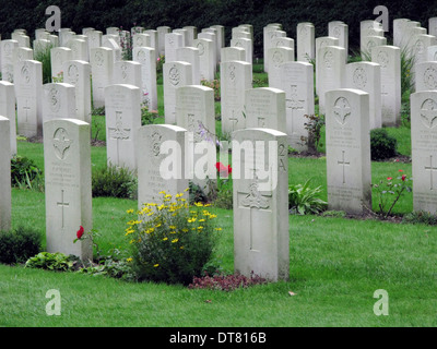 Friedhof der ausländischen Soldaten im zweiten Weltkrieg getötet. Stockfoto