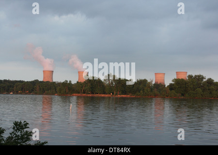 Kernkraftwerk (KKW) auf Three Mile Island in den Susquehanna River, Harrisburg, Pennsylvania in Londonderry, Twsp Stockfoto