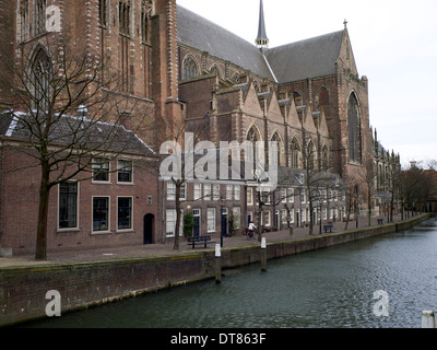 Dordrecht ist eine der ältesten Städte in den Niederlanden, viele der Gebäude sind mehrere hundert Jahre alt. Stockfoto