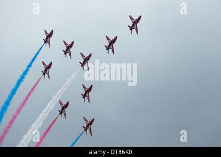 Red Arrows anzeigen Team im Formationsflug Stockfoto