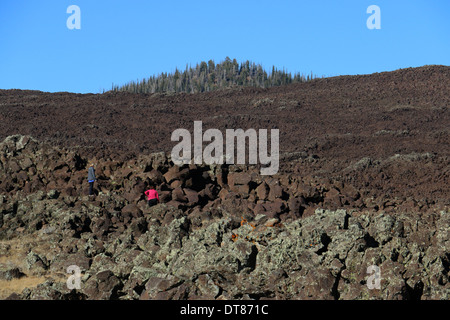 Wanderer auf Ahah basaltischen fließt Lava Markagunt Plateau vulkanischen Feld Utah Stockfoto