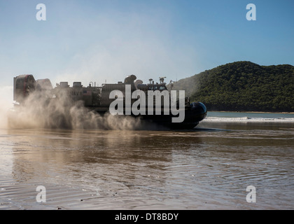 Ein Luftkissen Landungsboot Transite Shoalwater Bay, Australien. Stockfoto