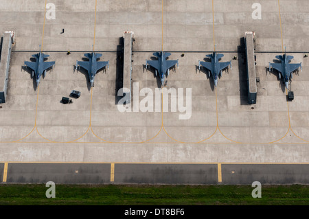 F-16 Fighting Falcons am Kunsan Air Base, Südkorea. Stockfoto