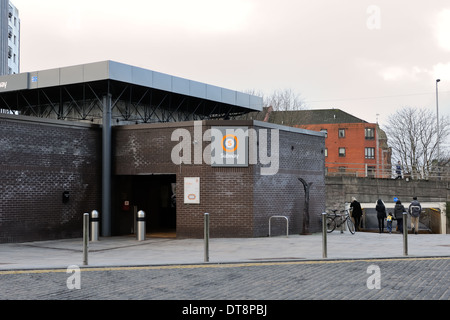 Cowcaddens u-Bahnstation Eingang in Glasgow, Scotland, UK Stockfoto