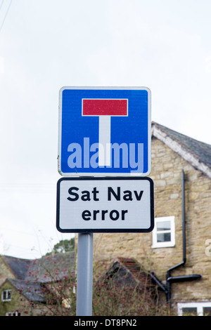 Shropshire Dorf entmutigend Zugang zu einer Sackgasse mit Navi Fehler Schild, England, UK Stockfoto