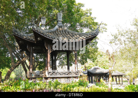 Orientalischen Pavillon im park Stockfoto