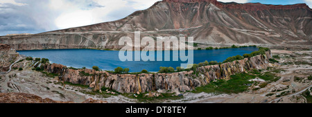 Blick auf die Seen im Band-e-Amir-Nationalpark 27. Juni 2012 in Bamiyan, Afghanistan. Die Seen entstanden durch natürlichen Dämme aus Travertin und ist bekannt als Afghanistans Grand Canyon. Stockfoto